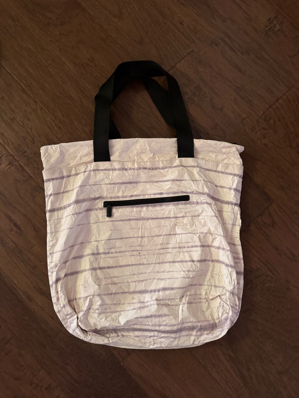 Vuori x ALOHA Collection Day Tripper Tote Bag in the Platinum Shibori Stripe